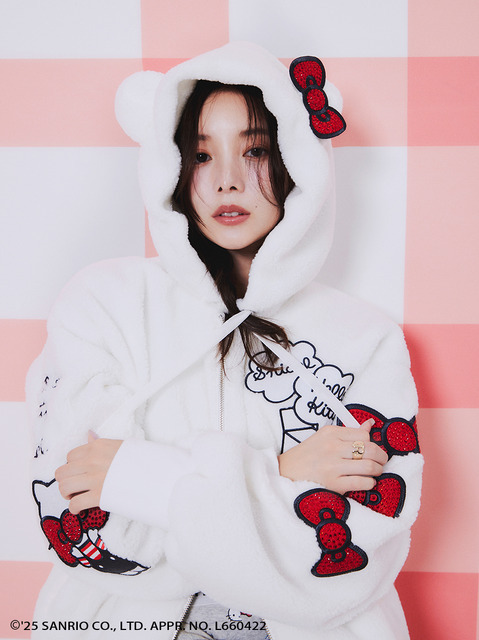 【HELLO KITTY】プレミアムパーカー