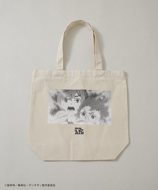 「ダンダダン｜Kosuke Kawamura」トートバッグ オカルン｜モモver¥2,750（税込）