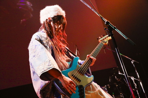 和楽器バンドでも活躍する亜沙が「亜沙 バースデーライブ2019～雪蛍～」を開催！「吉原ラメント」など数々の名曲を披露【レポート】