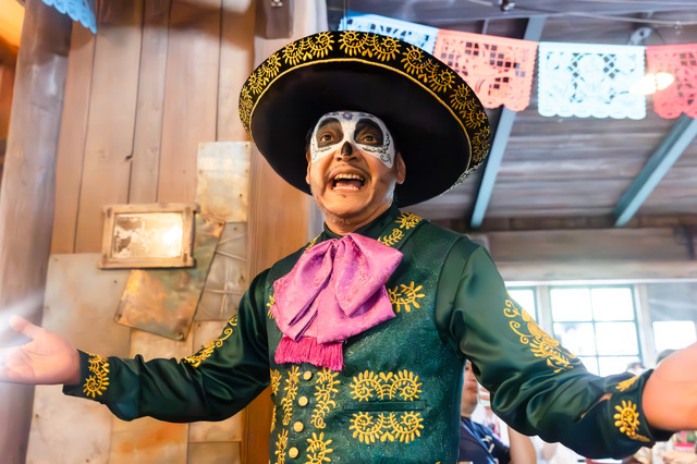 ハロウィン本番！超人気パレード＆アトモス、楽しい全身仮装で盛り上がる秋の東京ディズニーリゾート