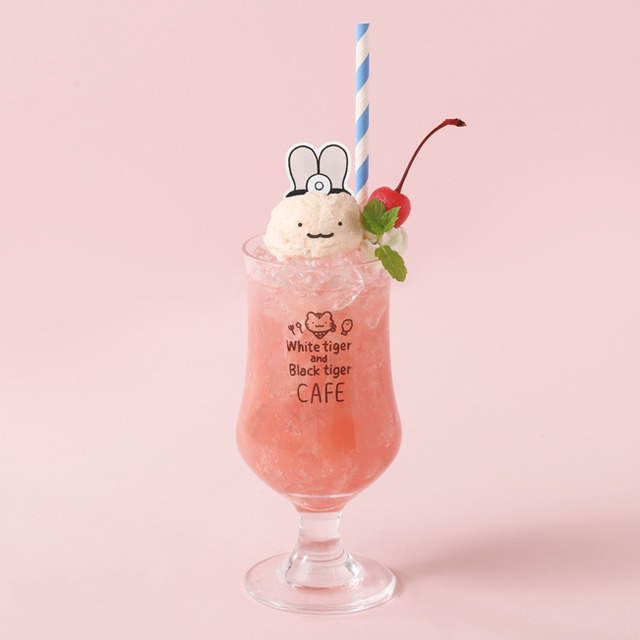 うさぎ先生のストロベリーピーチソーダ¥ 1,100 (税込)