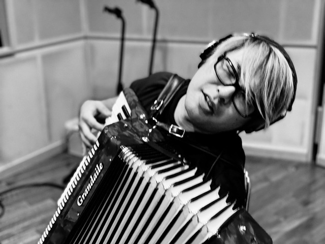 【音楽家（監修・演奏）】伊賀拓郎