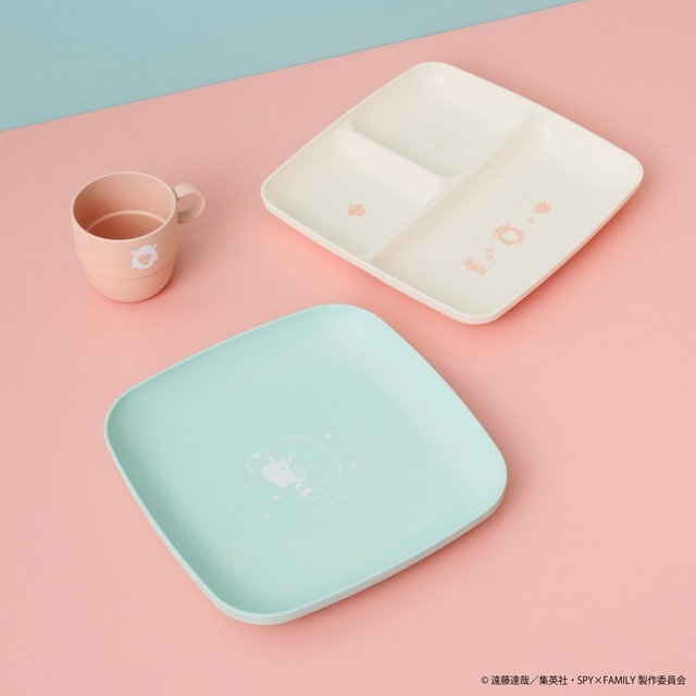 『SPY×FAMILY』× Afternoon Tea LIVING コラボ第2弾「スタックマグカップ山中塗」「スタックランチプレート山中塗」「スタックプレート山中塗」（C）遠藤達哉／集英社・SPY×FAMILY製作委員会