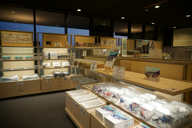 「『ゆるキャン△』10周年記念展 ＼キャンプの思い出 集めちった／」