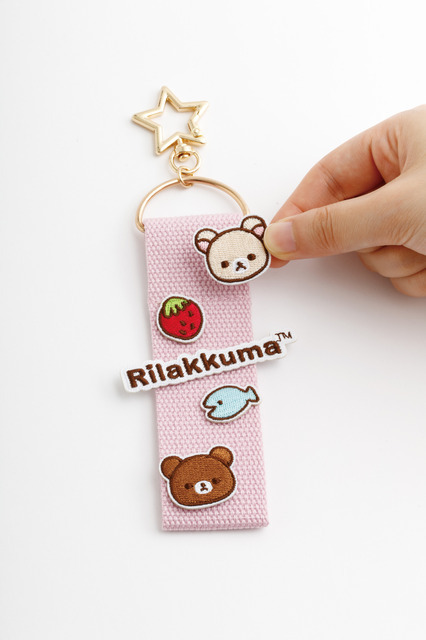 サンエックス「ワッペンシリーズ」タグキーホルダー　使用イメージ（C）2025 SAN-X CO., LTD. ALL RIGHTS RESERVED.