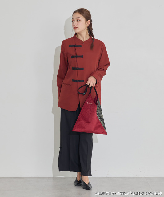TVアニメ『らんま1/2』× earth music＆ecology Japan Label「チャイナシャツジャケット」ボルドー　着用イメージ（C）高橋留美子・小学館/「らんま1/2」製作委員会