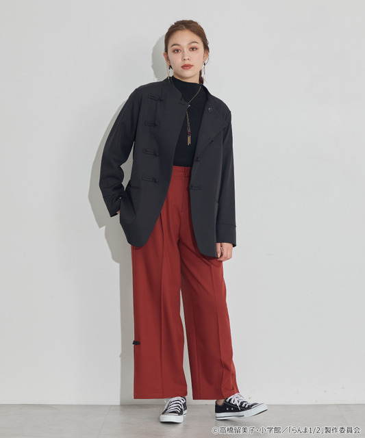 TVアニメ『らんま1/2』× earth music＆ecology Japan Label「チャイナパンツ」ボルドー　着用イメージ（C）高橋留美子・小学館/「らんま1/2」製作委員会