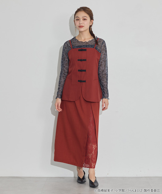 TVアニメ『らんま1/2』× earth music＆ecology Japan Label「チャイナビスチェ」ボルドー　着用イメージ（C）高橋留美子・小学館/「らんま1/2」製作委員会