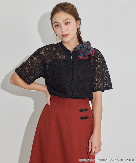 TVアニメ『らんま1/2』× earth music＆ecology Japan Label「チャイナスカート」ボルドー　着用イメージ（C）高橋留美子・小学館/「らんま1/2」製作委員会