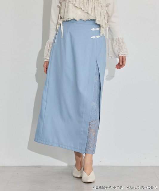 TVアニメ『らんま1/2』× earth music＆ecology Japan Label「チャイナスカート」ライトブルー　着用イメージ（C）高橋留美子・小学館/「らんま1/2」製作委員会