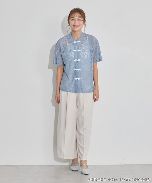 TVアニメ『らんま1/2』× earth music＆ecology Japan Label「チャイナレースシャツ」ライトブルー　着用イメージ（C）高橋留美子・小学館/「らんま1/2」製作委員会