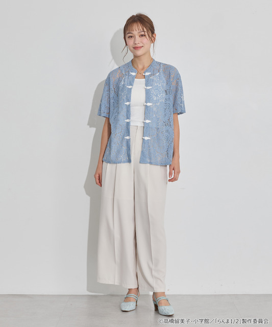 TVアニメ『らんま1/2』× earth music＆ecology Japan Label「チャイナレースシャツ」ライトブルー　着用イメージ（C）高橋留美子・小学館/「らんま1/2」製作委員会