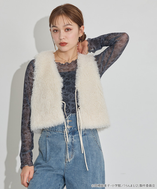 TVアニメ『らんま1/2』× earth music＆ecology Japan Label「シアートップス」ブラック　着用イメージ（C）高橋留美子・小学館/「らんま1/2」製作委員会