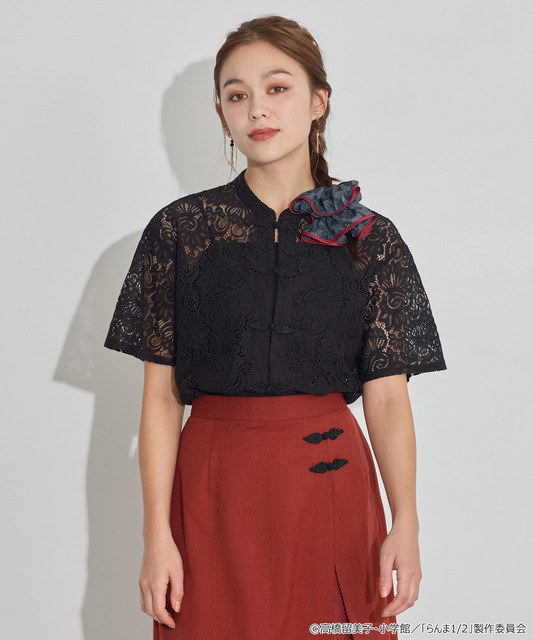 TVアニメ『らんま1/2』× earth music＆ecology Japan Label「ビッグシュシュ」ブラック　着用イメージ（C）高橋留美子・小学館/「らんま1/2」製作委員会