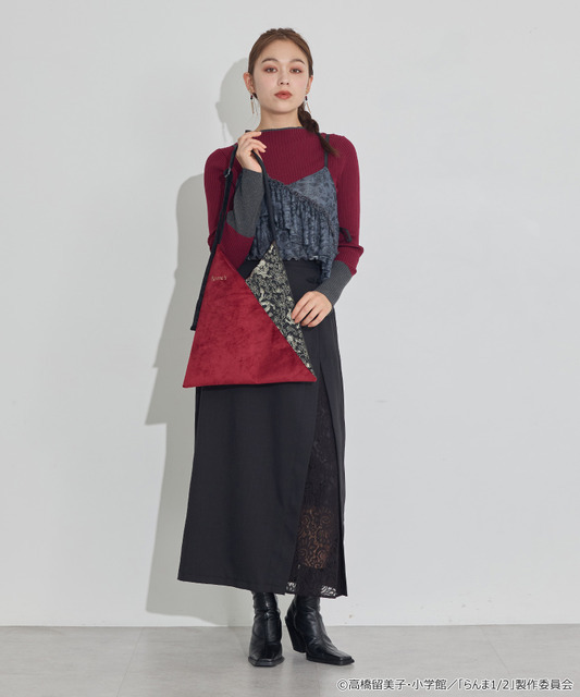 TVアニメ『らんま1/2』× earth music＆ecology Japan Label「チャイナトートバッグ」ボルドー　使用イメージ（C）高橋留美子・小学館/「らんま1/2」製作委員会