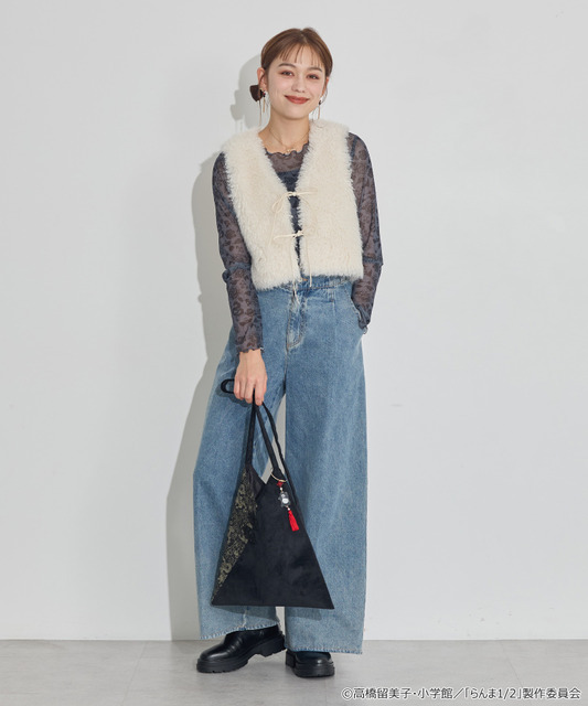 TVアニメ『らんま1/2』× earth music＆ecology Japan Label「チャイナトートバッグ」ブラック　使用イメージ（C）高橋留美子・小学館/「らんま1/2」製作委員会