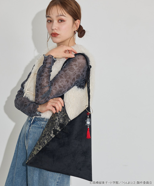 TVアニメ『らんま1/2』× earth music＆ecology Japan Label「バッグチャーム」使用イメージ（C）高橋留美子・小学館/「らんま1/2」製作委員会