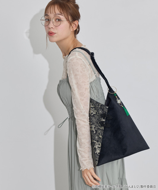 TVアニメ『らんま1/2』× earth music＆ecology Japan Label「バッグチャーム」使用イメージ（C）高橋留美子・小学館/「らんま1/2」製作委員会