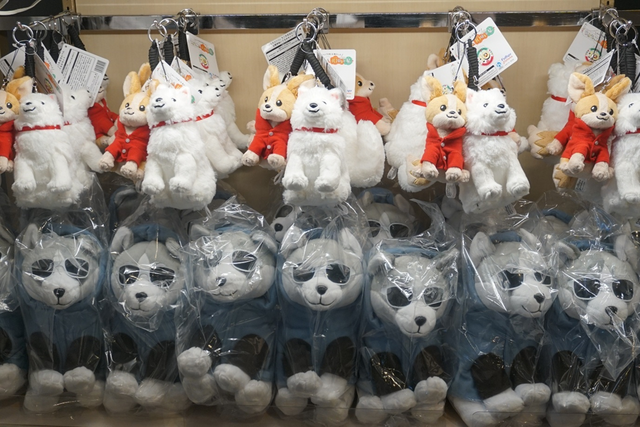 「『ゆるキャン△』10周年記念展 ＼キャンプの思い出 集めちった／」