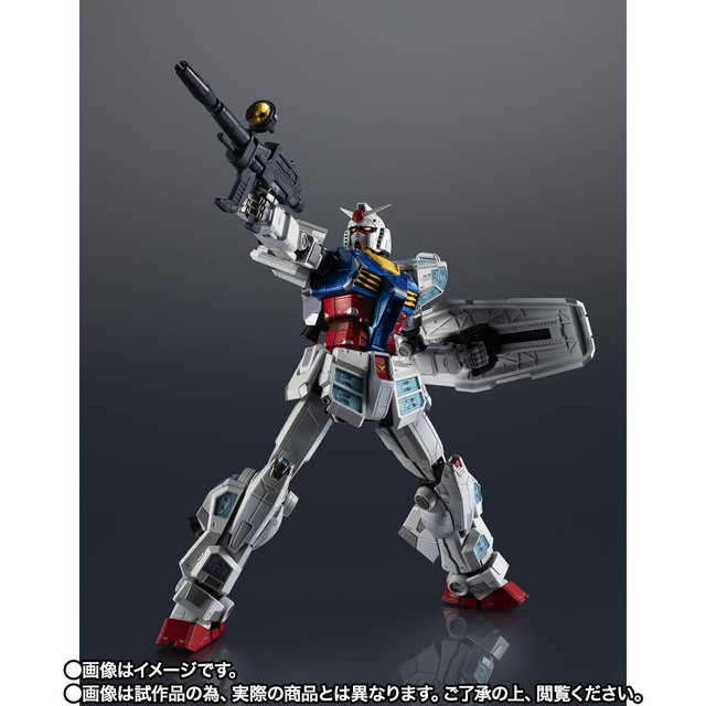 「超合金 RX-78F00/E ガンダム [Re：PACKAGE]」33,000円（税込）