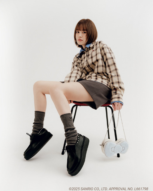 HELLO KITTYリボン刺繍シャツ