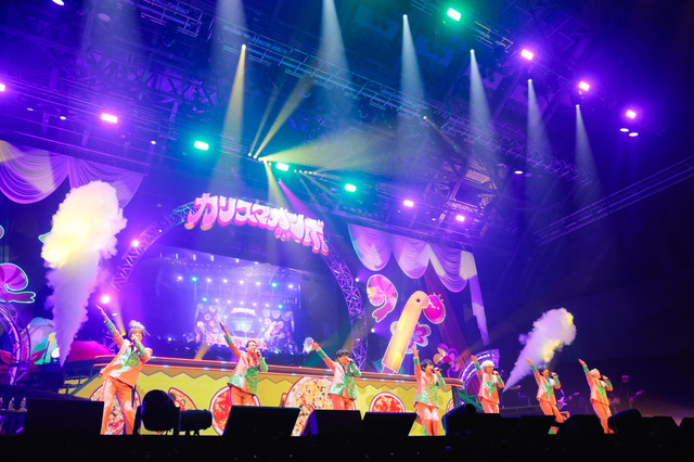 超人的シェアハウスストーリー『カリスマ』ライブツアー「カリスマガンボツアー」レポート／Photo by江藤はんな