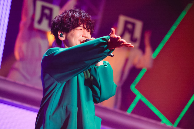 超人的シェアハウスストーリー『カリスマ』ライブツアー「カリスマガンボツアー」レポート／Photo by江藤はんな