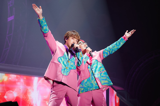 超人的シェアハウスストーリー『カリスマ』ライブツアー「カリスマガンボツアー」レポート／Photo by江藤はんな