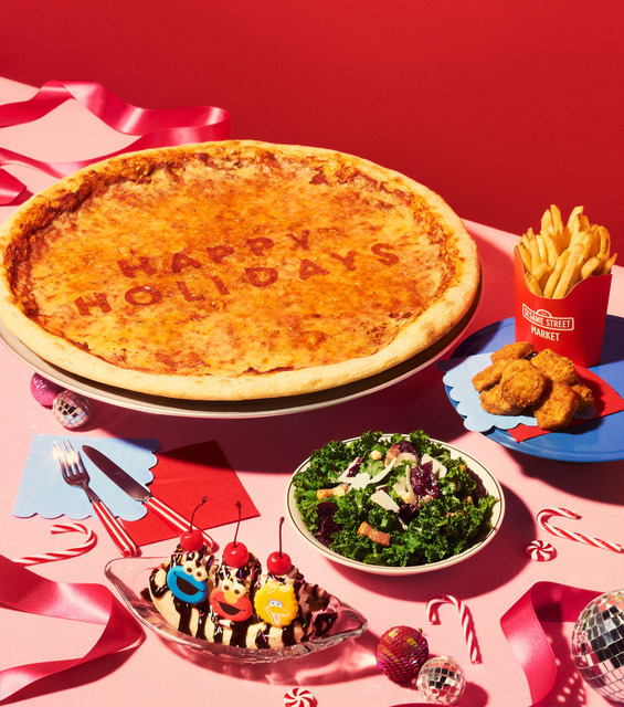 ENJOY A HOLIDAY PIZZA PARTY