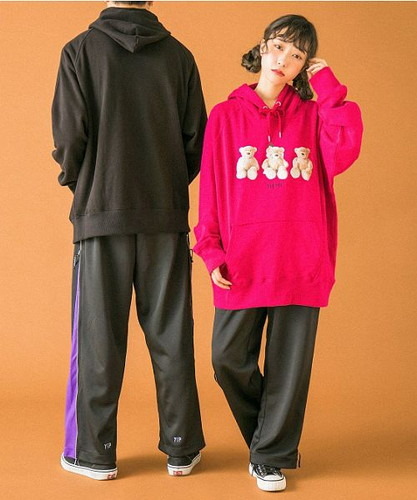 声優・歌手として活躍中の小林愛香がプロデュースするブランド『yip yip』が期間限定でファッションサイト「MAGASEEK」に登場