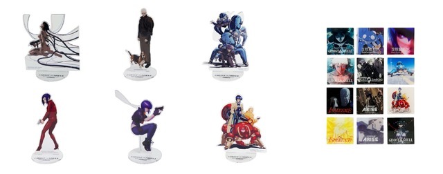 ＜左＞アクリルスタンド（全6種） 販売予定価格：各¥2,420（税込）＜右＞アクリルマグネット（ランダム12種） 販売予定価格：各¥770（税込）