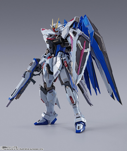 「METAL BUILD フリーダムガンダム CONCEPT 2」35,200円（税込）