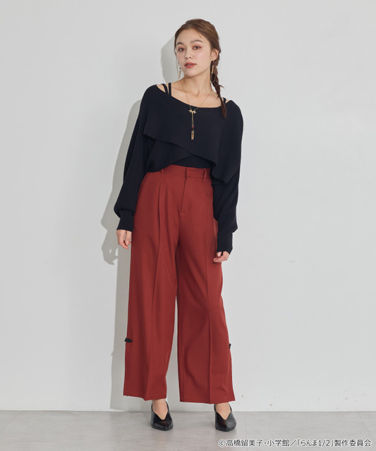 TVアニメ『らんま1/2』× earth music＆ecology Japan Label「チャイナパンツ」ボルドー　着用イメージ（C）高橋留美子・小学館/「らんま1/2」製作委員会