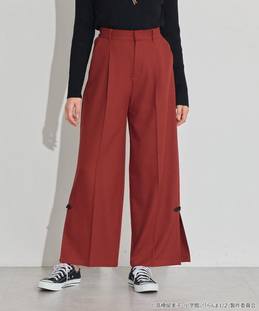 TVアニメ『らんま1/2』× earth music＆ecology Japan Label「チャイナパンツ」ボルドー　着用イメージ（C）高橋留美子・小学館/「らんま1/2」製作委員会