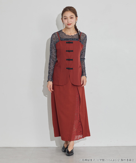 TVアニメ『らんま1/2』× earth music＆ecology Japan Label「チャイナビスチェ」ボルドー　着用イメージ（C）高橋留美子・小学館/「らんま1/2」製作委員会