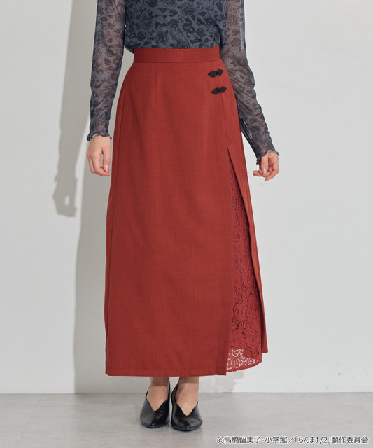 TVアニメ『らんま1/2』× earth music＆ecology Japan Label「チャイナスカート」ボルドー　着用イメージ（C）高橋留美子・小学館/「らんま1/2」製作委員会