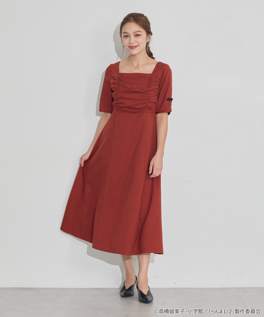 TVアニメ『らんま1/2』× earth music＆ecology Japan Label「チャイナワンピース」ボルドー　着用イメージ（C）高橋留美子・小学館/「らんま1/2」製作委員会