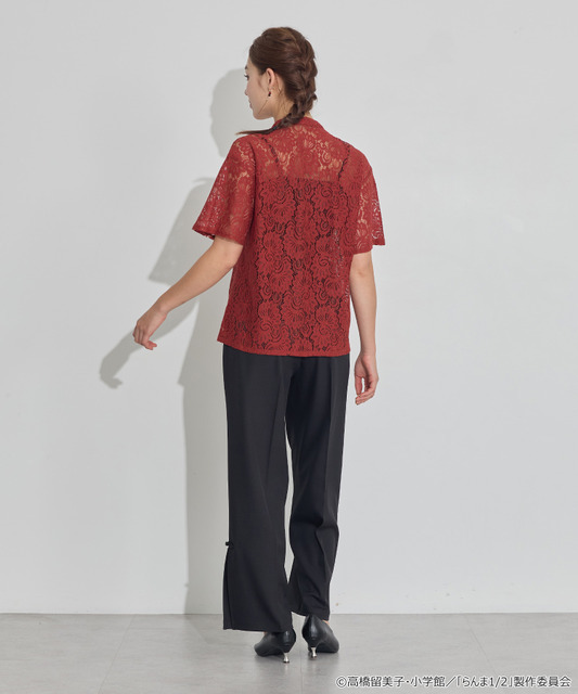 TVアニメ『らんま1/2』× earth music＆ecology Japan Label「チャイナレースシャツ」ボルドー　着用イメージ（C）高橋留美子・小学館/「らんま1/2」製作委員会