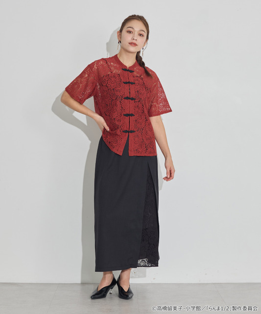 TVアニメ『らんま1/2』× earth music＆ecology Japan Label「チャイナレースシャツ」ボルドー　着用イメージ（C）高橋留美子・小学館/「らんま1/2」製作委員会