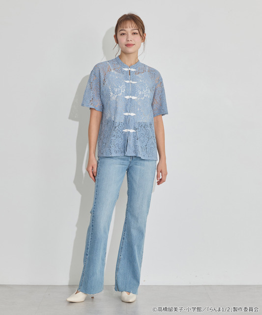 TVアニメ『らんま1/2』× earth music＆ecology Japan Label「チャイナレースシャツ」ライトブルー　着用イメージ（C）高橋留美子・小学館/「らんま1/2」製作委員会