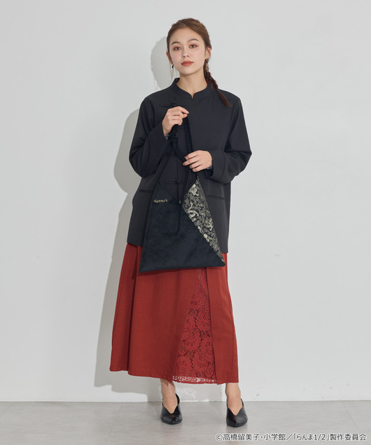 TVアニメ『らんま1/2』× earth music＆ecology Japan Label「チャイナトートバッグ」ブラック　使用イメージ（C）高橋留美子・小学館/「らんま1/2」製作委員会