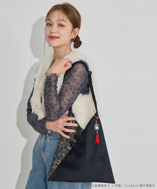 TVアニメ『らんま1/2』× earth music＆ecology Japan Label「バッグチャーム」使用イメージ（C）高橋留美子・小学館/「らんま1/2」製作委員会