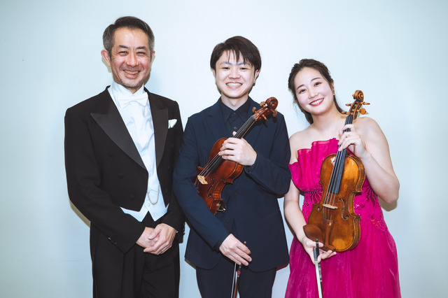 （左から）指揮者キンボー・イシイ、ヴァイオリニスト東亮汰、ヴァイオリニスト山田友里恵