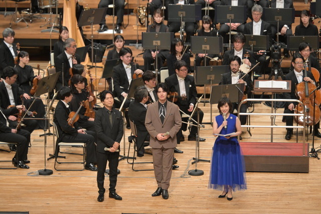 （左から）神谷浩史、土屋神葉、林田理沙アナウンサー（写真提供：NHK交響楽団）