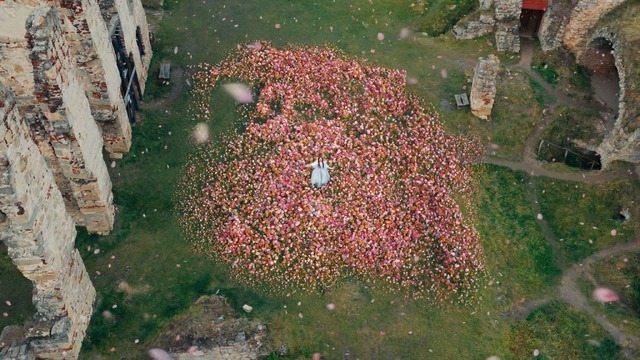 MV「「The Story of Us」場面写真