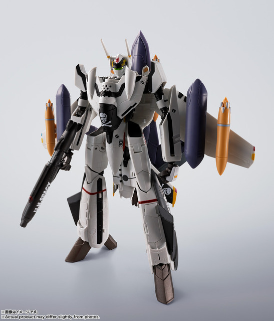 HI-METAL R　VF-0Sフェニックス(ロイ・フォッカー機) ＋ QF-2200D-B ゴースト