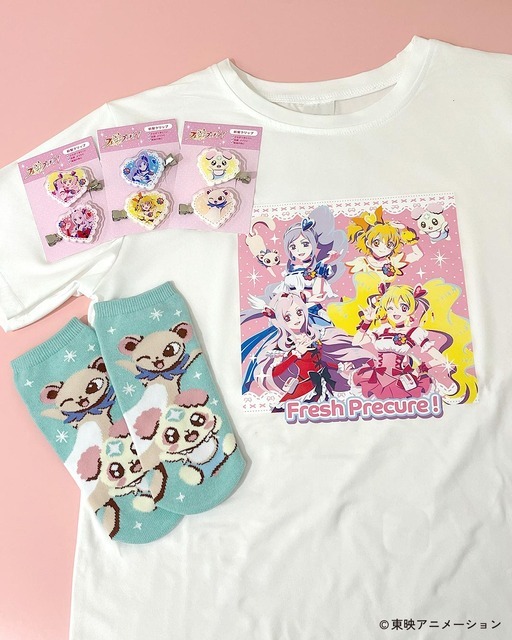 アクリル前髪クリップ、Tシャツ、アンクルソックス／各390円（税込429円）