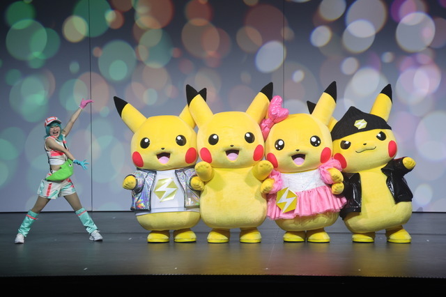 ステージショー「ピカピカスパークス」Photo by 前川貴行（ポケパーク カントー提供）