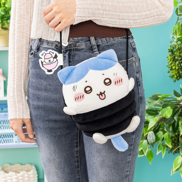 「ハチワレだらけくじ」C賞：ぬいぐるみポシェット