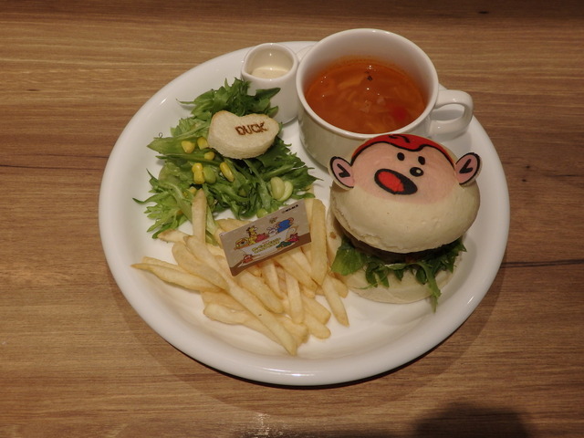 「たべっ子どうぶつLAND CAFE」